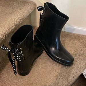 Black lace up rain boots